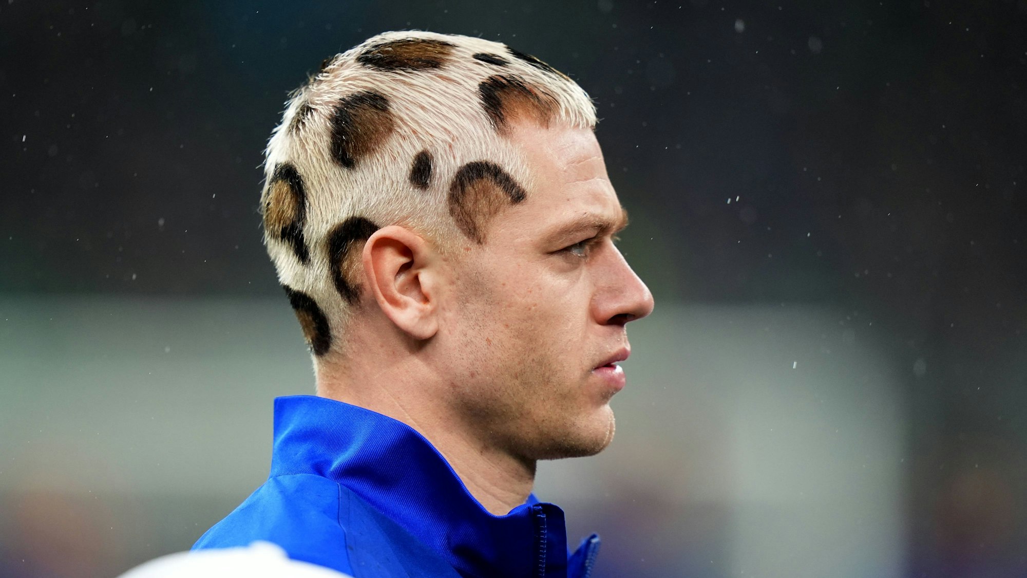 Julian Ryerson mit kurioser Frisur beim Norwegen-Spiel.