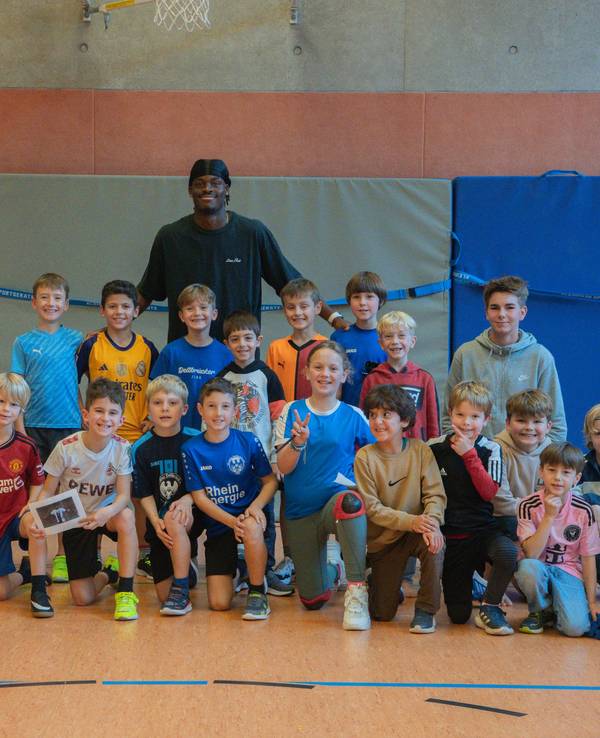 Yann Aurel Bisseck auf Köln-Besuch.