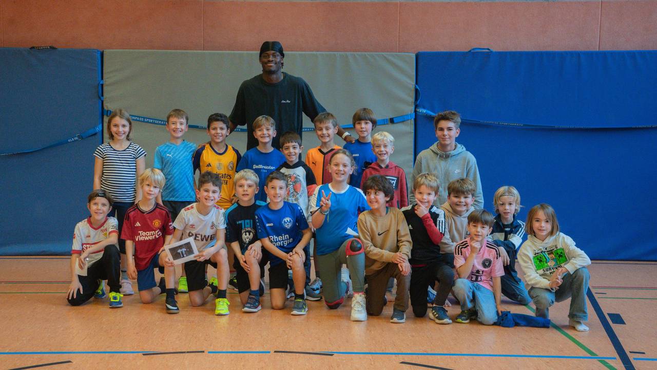 Yann Aurel Bisseck auf Köln-Besuch.