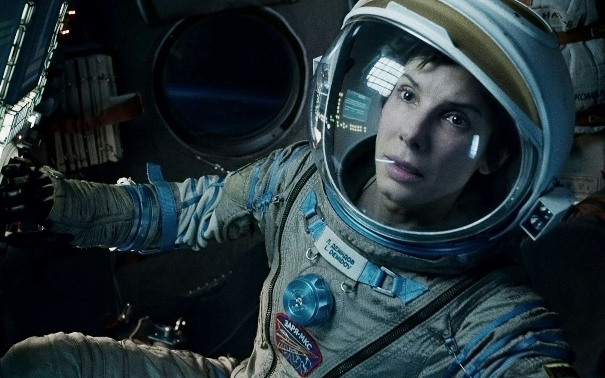 Für ihre Darstellung in „Gravity“ wurde Sandra Bullock gefeiert, den Oscar erhielt sie für das Sci-Fi-Drama jedoch nicht. (Bild: 2013 Warner Bros. Entertainment Inc.)