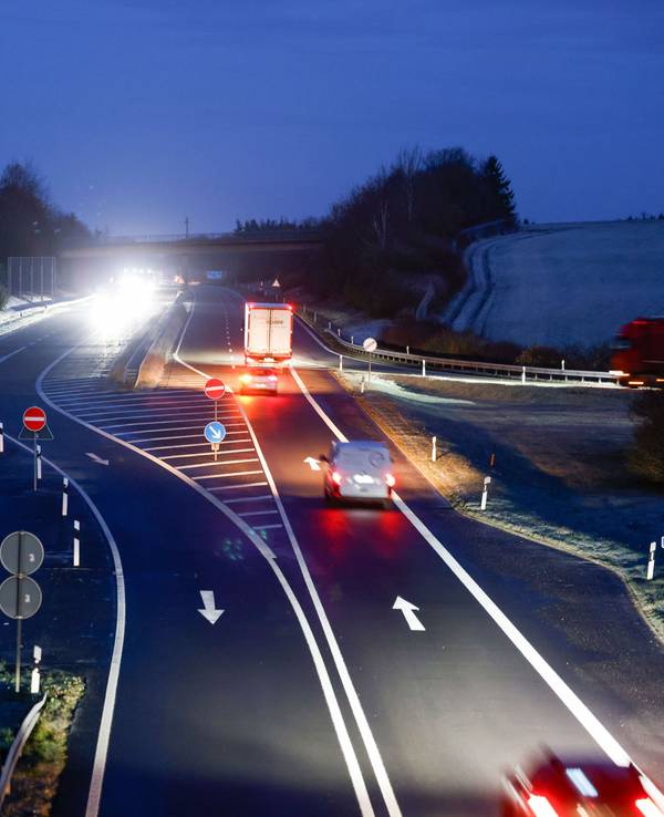 Blick auf das letzte Teilstück der Autobahn A1 bei Tondorf. Seit vielen Jahren klafft in der Autobahn A1 in der Eifel eine rund 25 Kilometer lange Lücke.