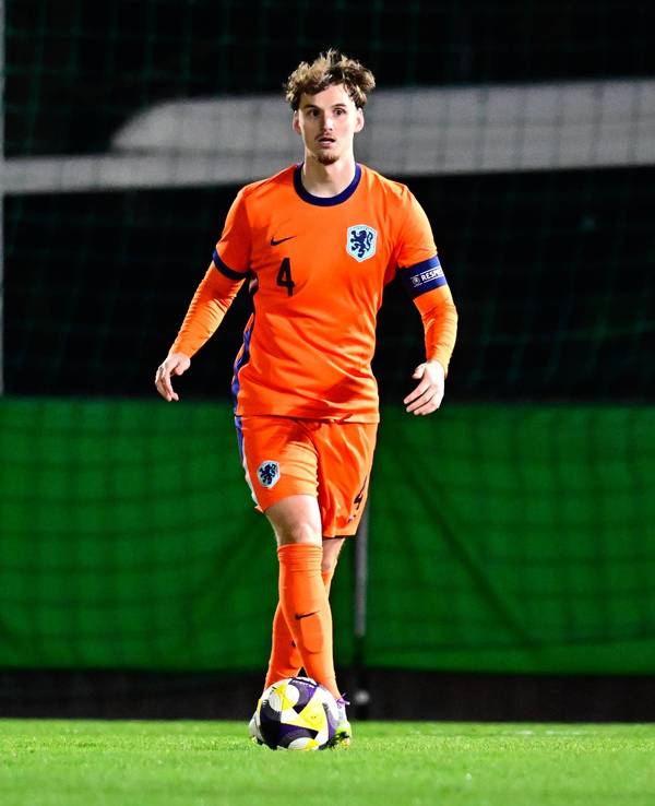 Rav van den Berg in der EM-Qualifikation mit der U21 der Niederlande beim 1:3 gegen Israel in Budaörs/Ungarn.