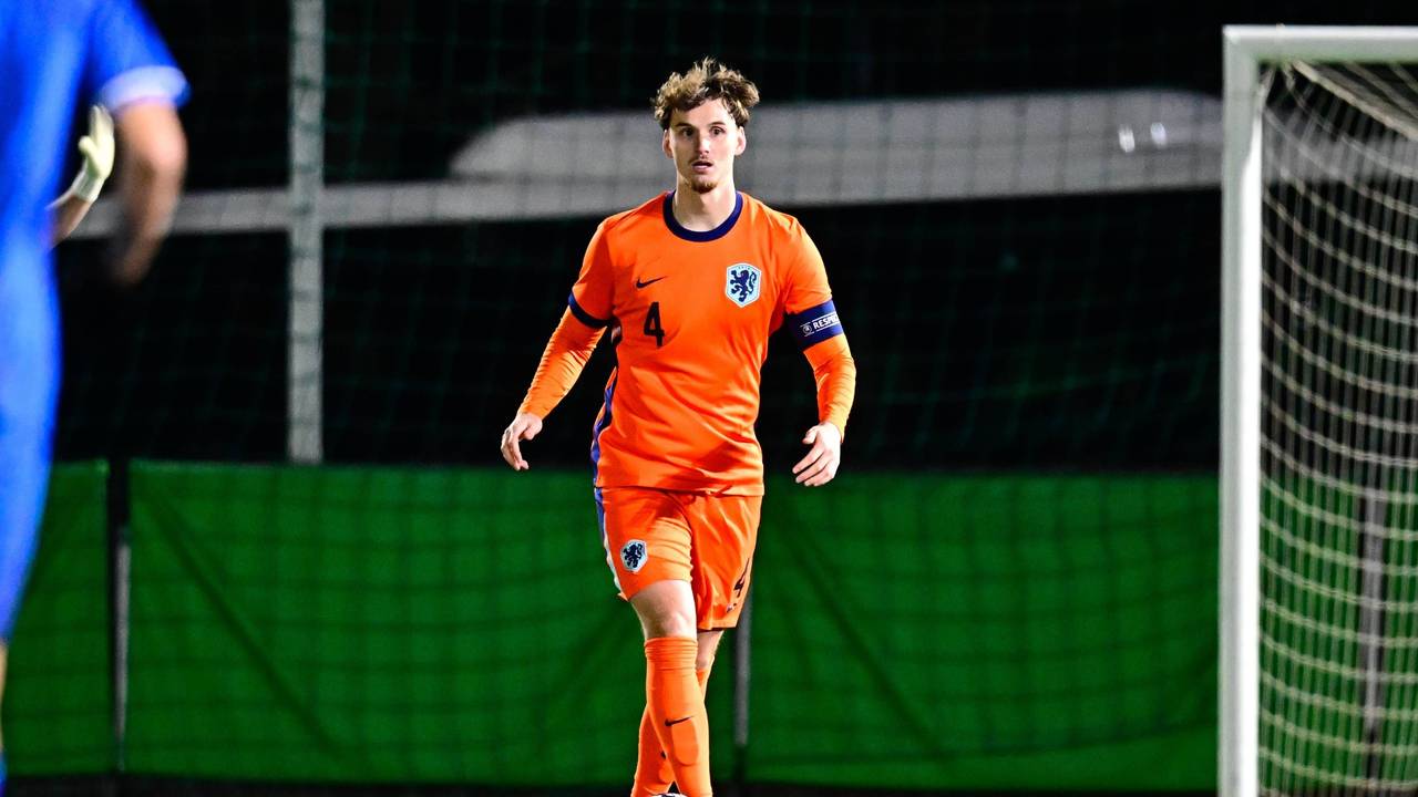 Rav van den Berg in der EM-Qualifikation mit der U21 der Niederlande beim 1:3 gegen Israel in Budaörs/Ungarn.