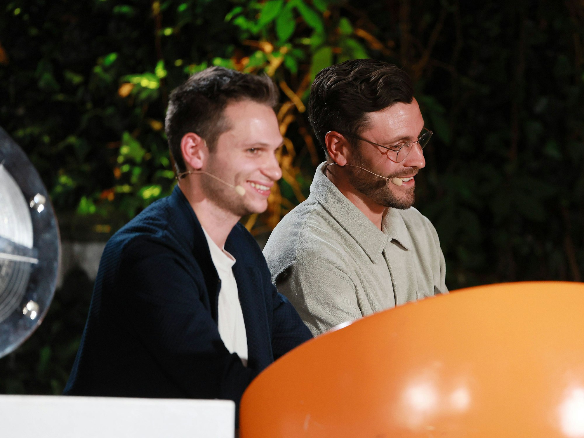 Ex-FC-Profi Jonas Hector und Komiker sowie Reporter Fabian Köster ließen sich über Kölns verzögerte Olympia-Entscheidung aus.