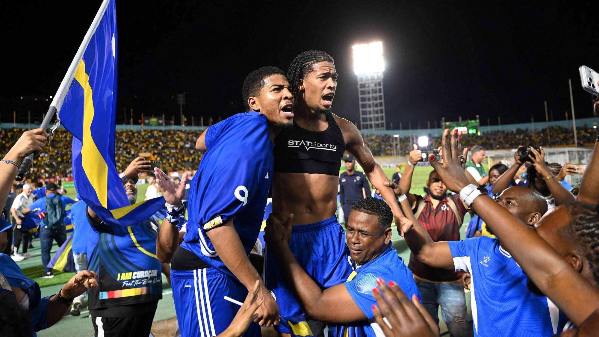 Die Spieler von Curacao jubeln über die WM-Qualifikation.