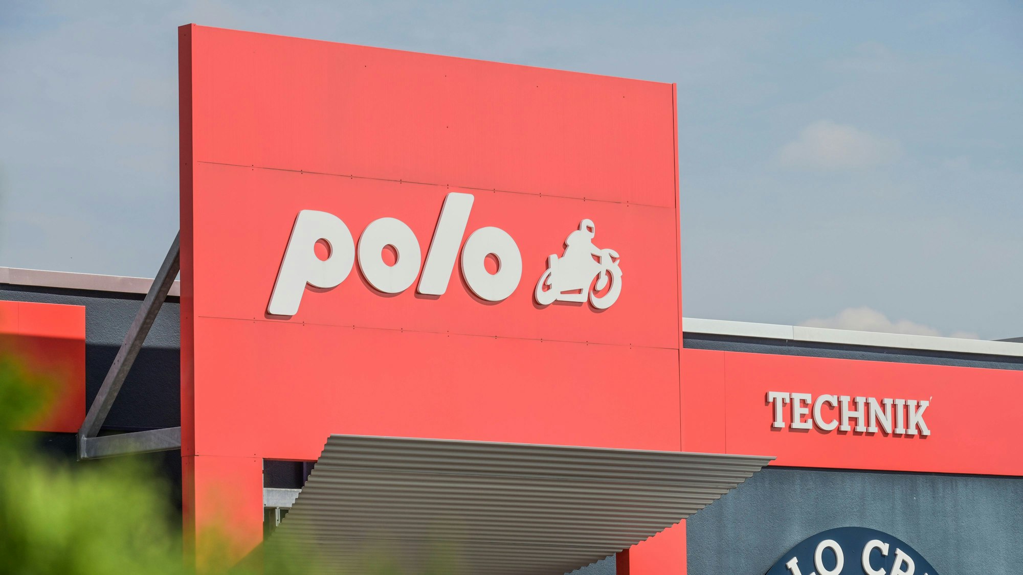 Das Gebäude des Motorrad-Ausstatters Polo (Symbolbild).