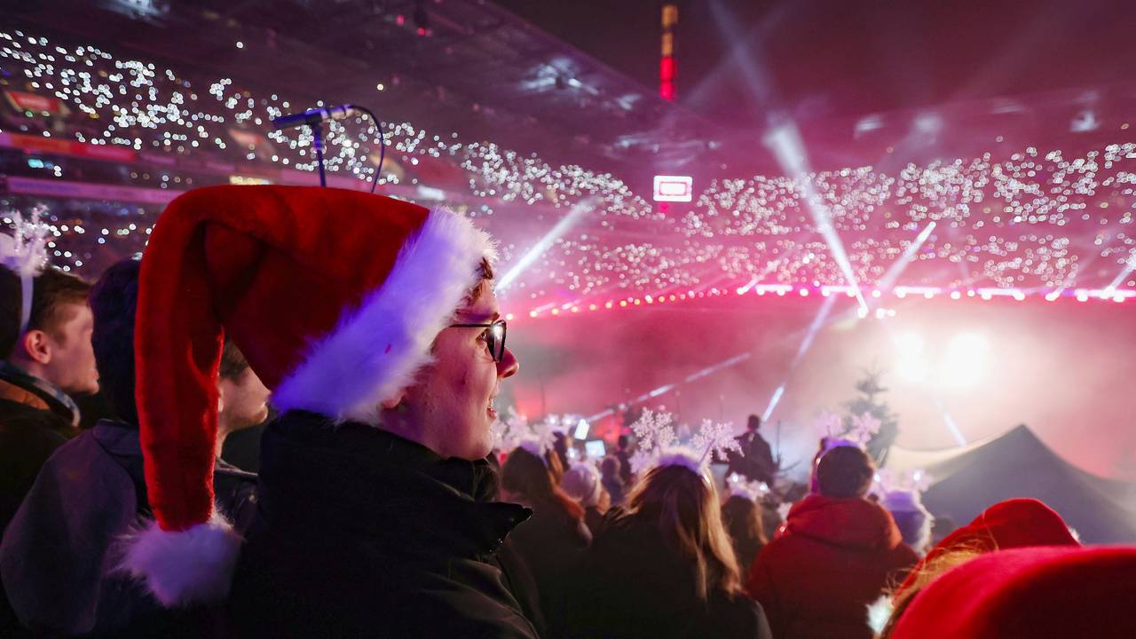 Foto von der Tribüne von „Loss mer Weihnachtsleeder singe“ aus dem Jahr 2023