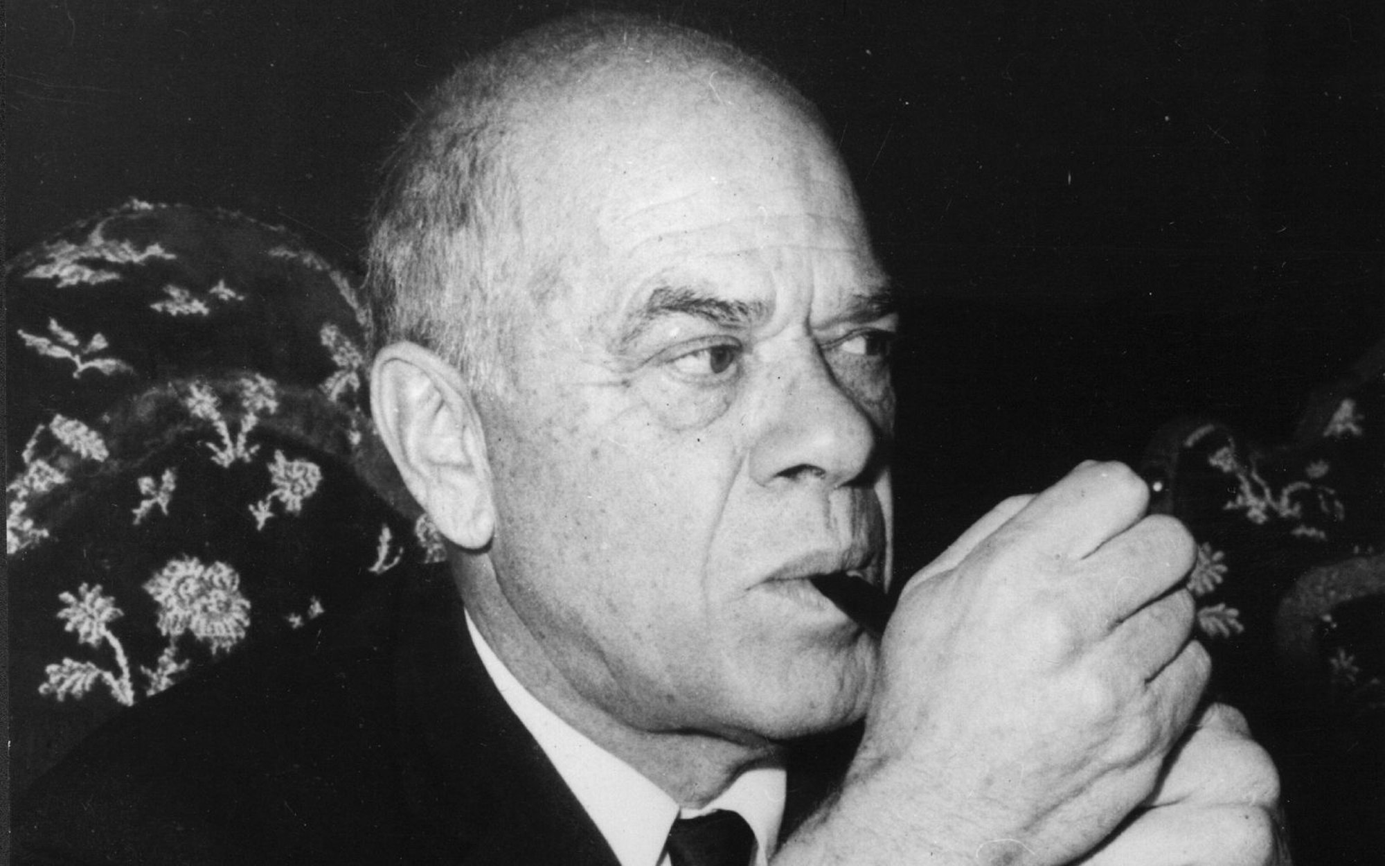 Ist das Leben nicht schön? Trotz allem? Frank Capra war ein Meister des Wohlfühlfilms und er hatte Sinn für Humor. Insgesamt sechsmal war der legendäre Filmemacher für den Regie-Oscar nominiert, dreimal durfte er ihn entgegennehmen. (Bild: Keystone)