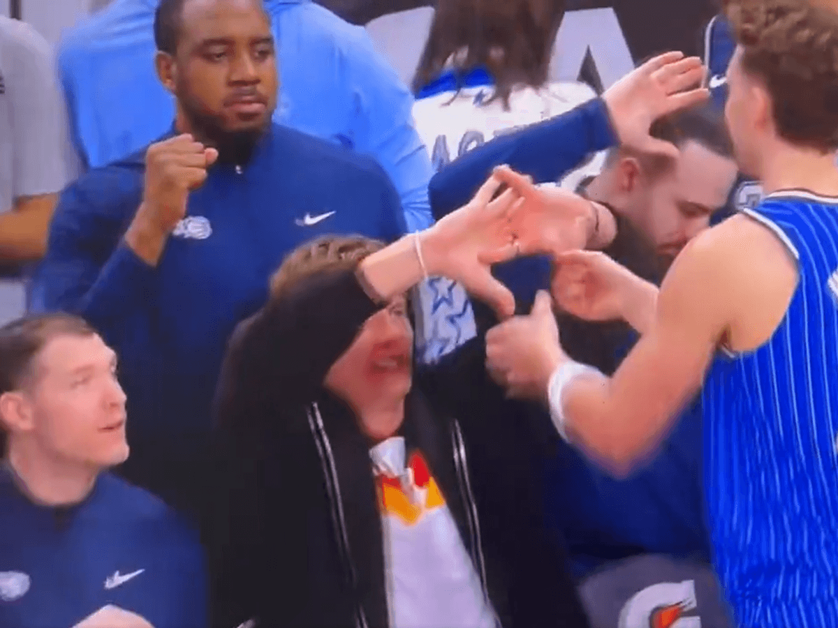 Diese Szene von Franz und Moritz Wagner sorgte nach einem NBA-Spiel für Aufsehen in den sozialen Medien.