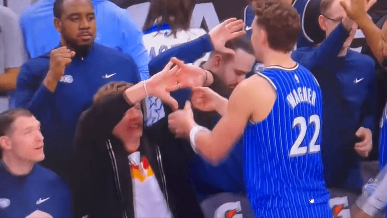 Diese Szene von Franz und Moritz Wagner sorgte nach einem NBA-Spiel für Aufsehen in den sozialen Medien.