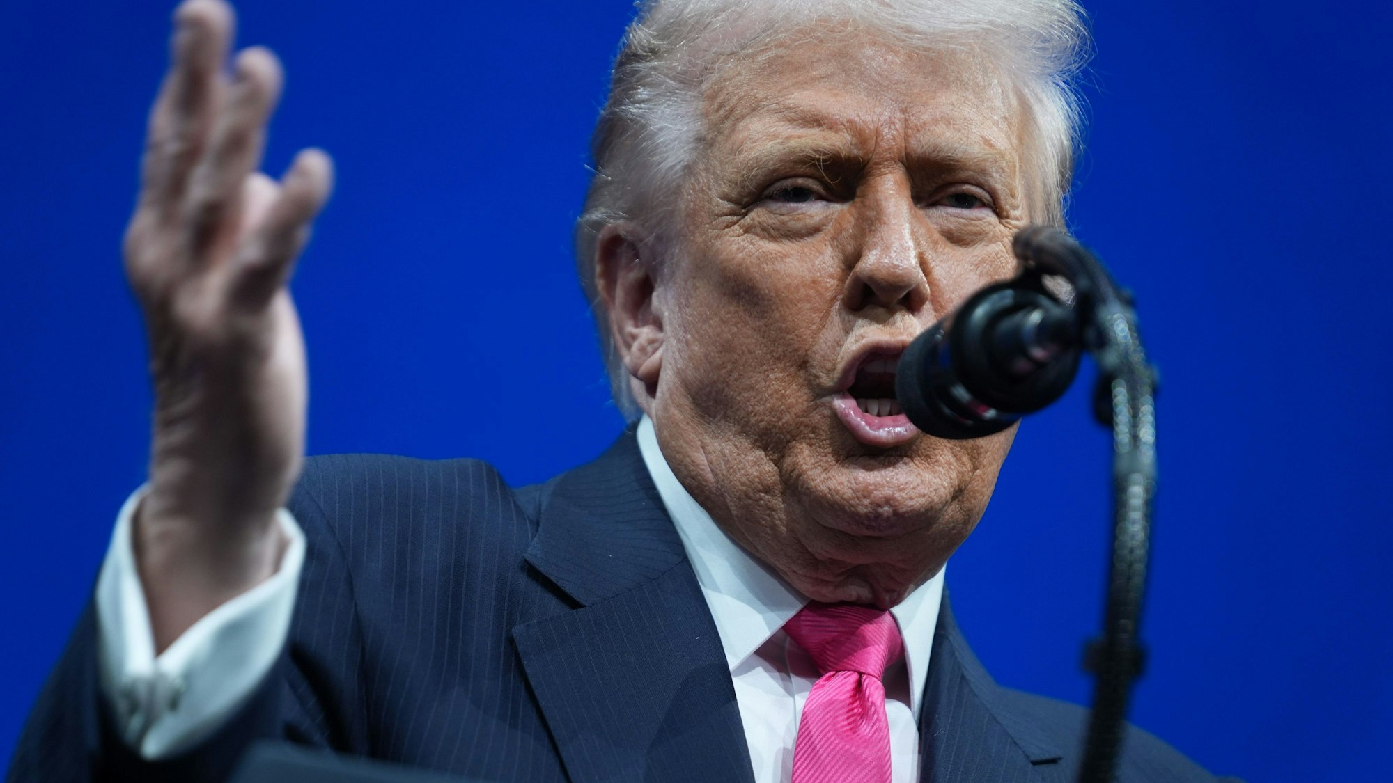 US-Präsident Donald Trump spricht am 19. November im Kennedy Center in Washington.