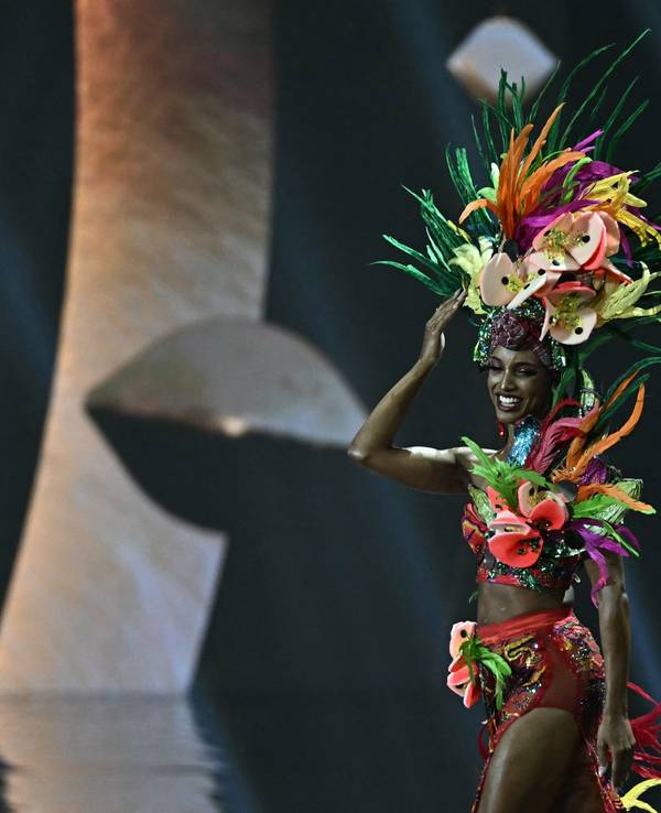Miss Jamaika Gabrielle Henry auf der Bühne bei der Miss-Universe-Wahl 2025.