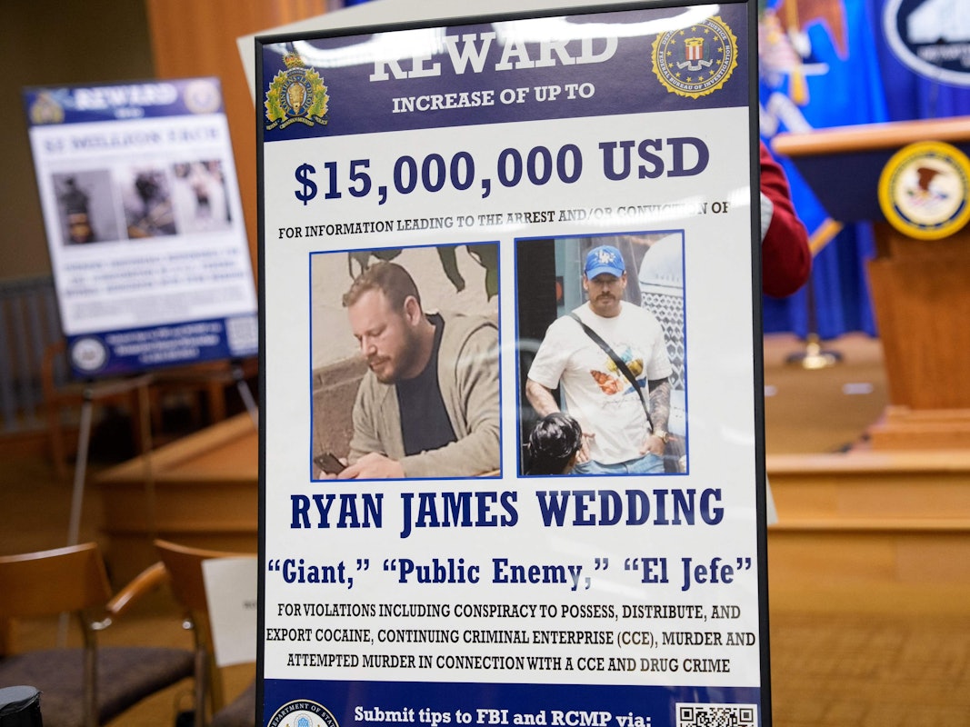 Ein Fahndungsplakat vom FBI zeigt den ehemaligen Olympia-Teilnehmer Ryan Wedding.