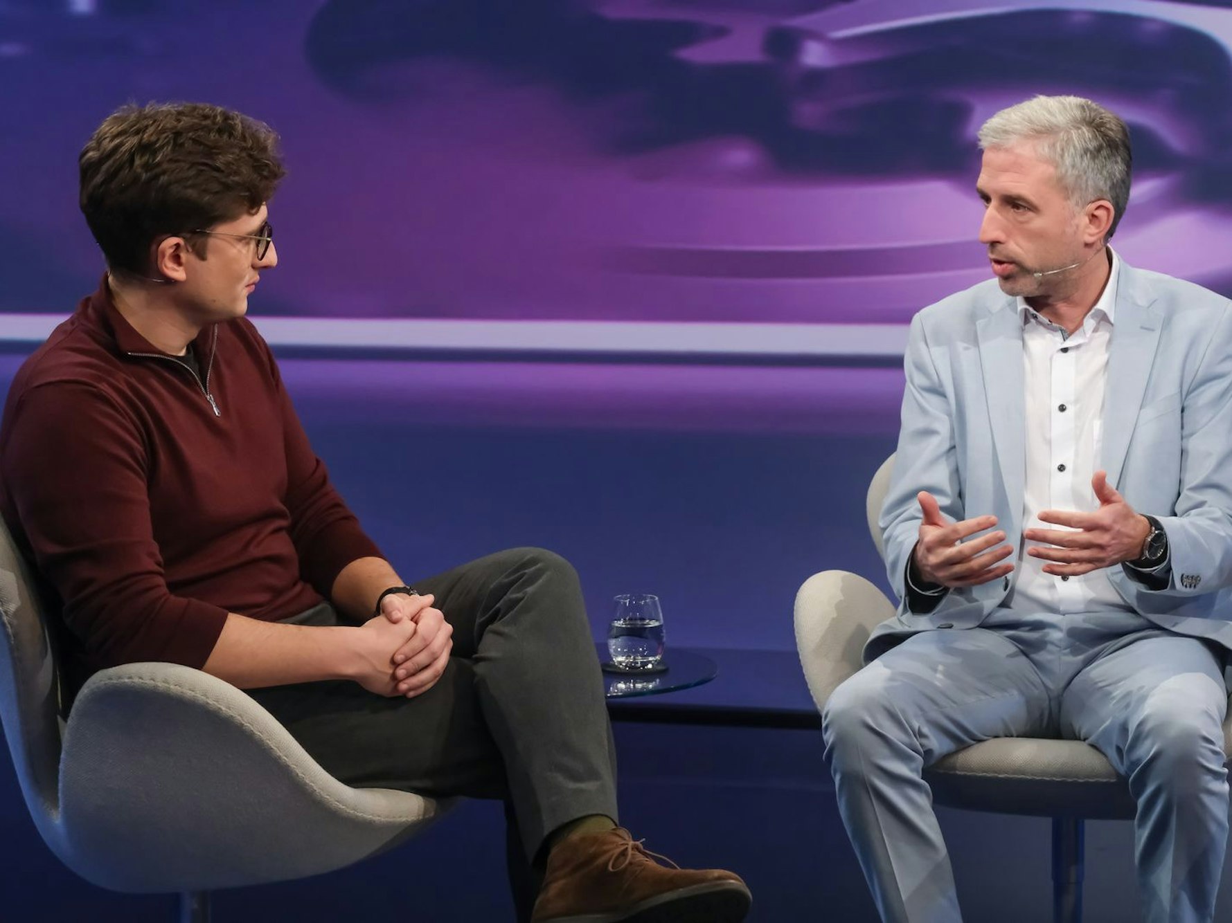 Philipp Türmer (links) und Boris Palmer zoffen sich bei Sandra Maischberger. (Bild: WDR/Oliver Ziebe)