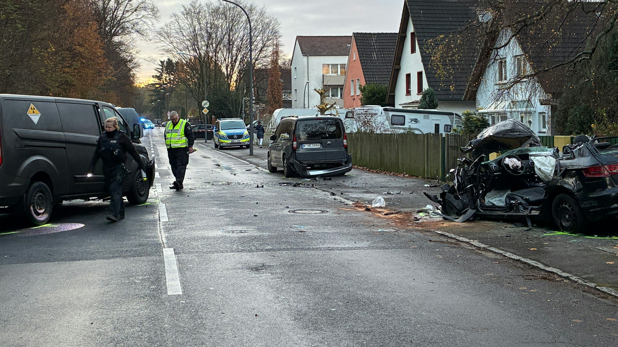 Auf dem Dellbrücker Mauspfad kam es am Morgen zu einem heftigen Unfall.