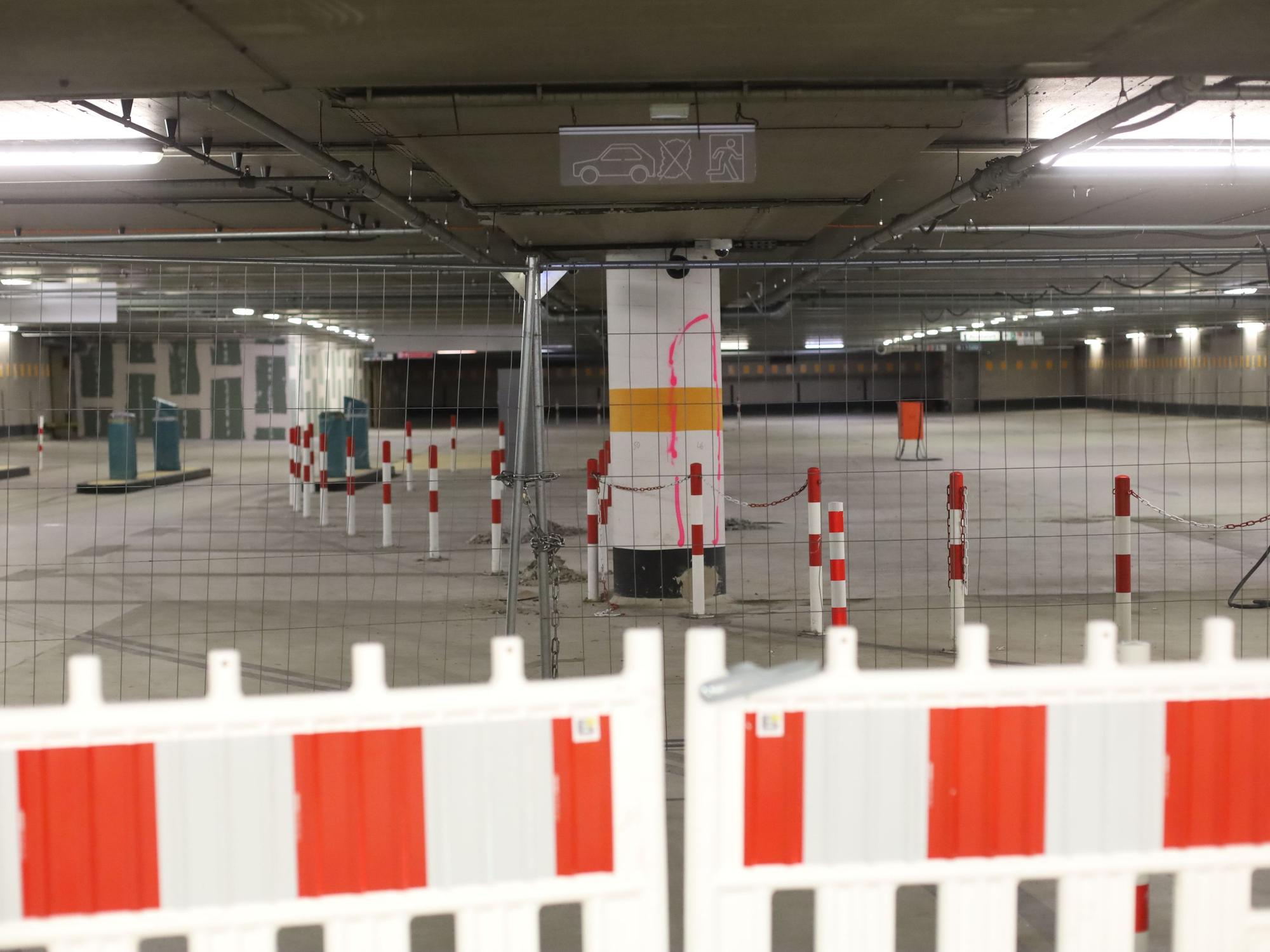 Die Stadt führt weitere Arbeiten in der Tiefgarage Am Dom durch. Es kommt zu Sperrungen.