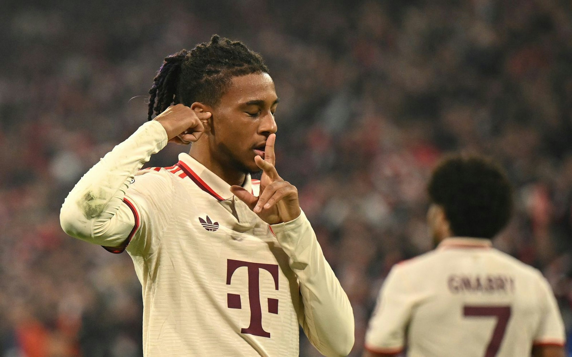 Wer Michael Olise und den Bayern München regelmäßig in der Champions League sehen möchte, braucht schon jetzt mehr als nur ein Abo. Künftig wird es noch komplizierter - und teurer. (Bild: 2024 Getty Images/Sebastian Widmann)