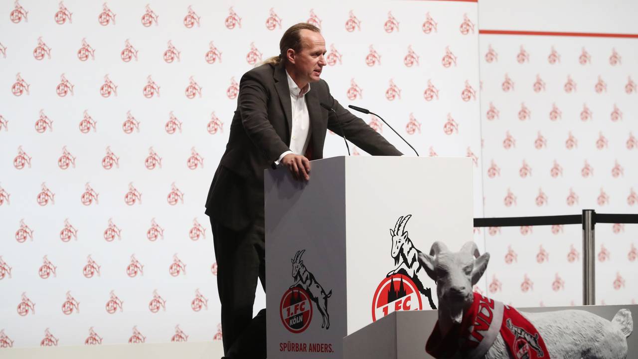 Stefan Müller-Römer, hier am 6. November 2021 bei der Mitgliederversammlung des 1. FC Köln.