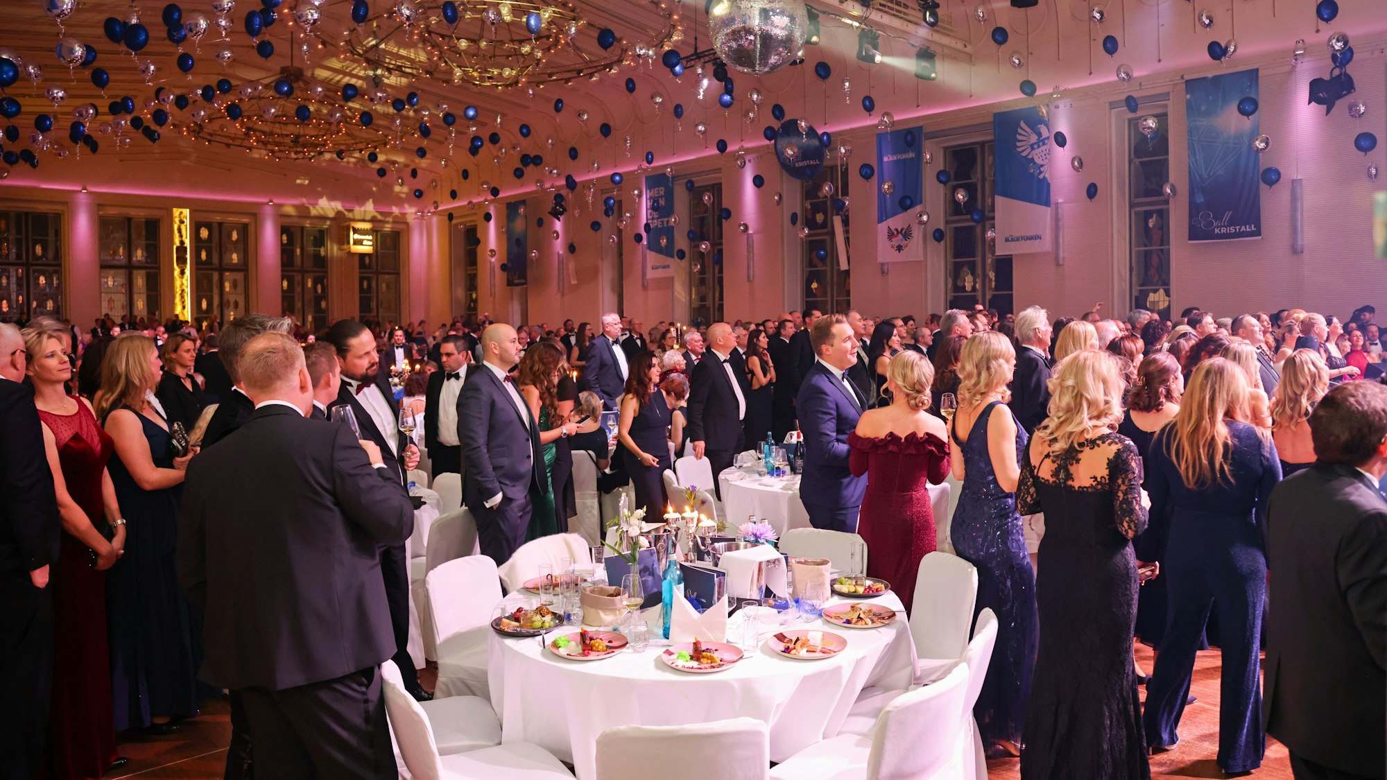 Blick in den Gürzenich beim BallKristall.