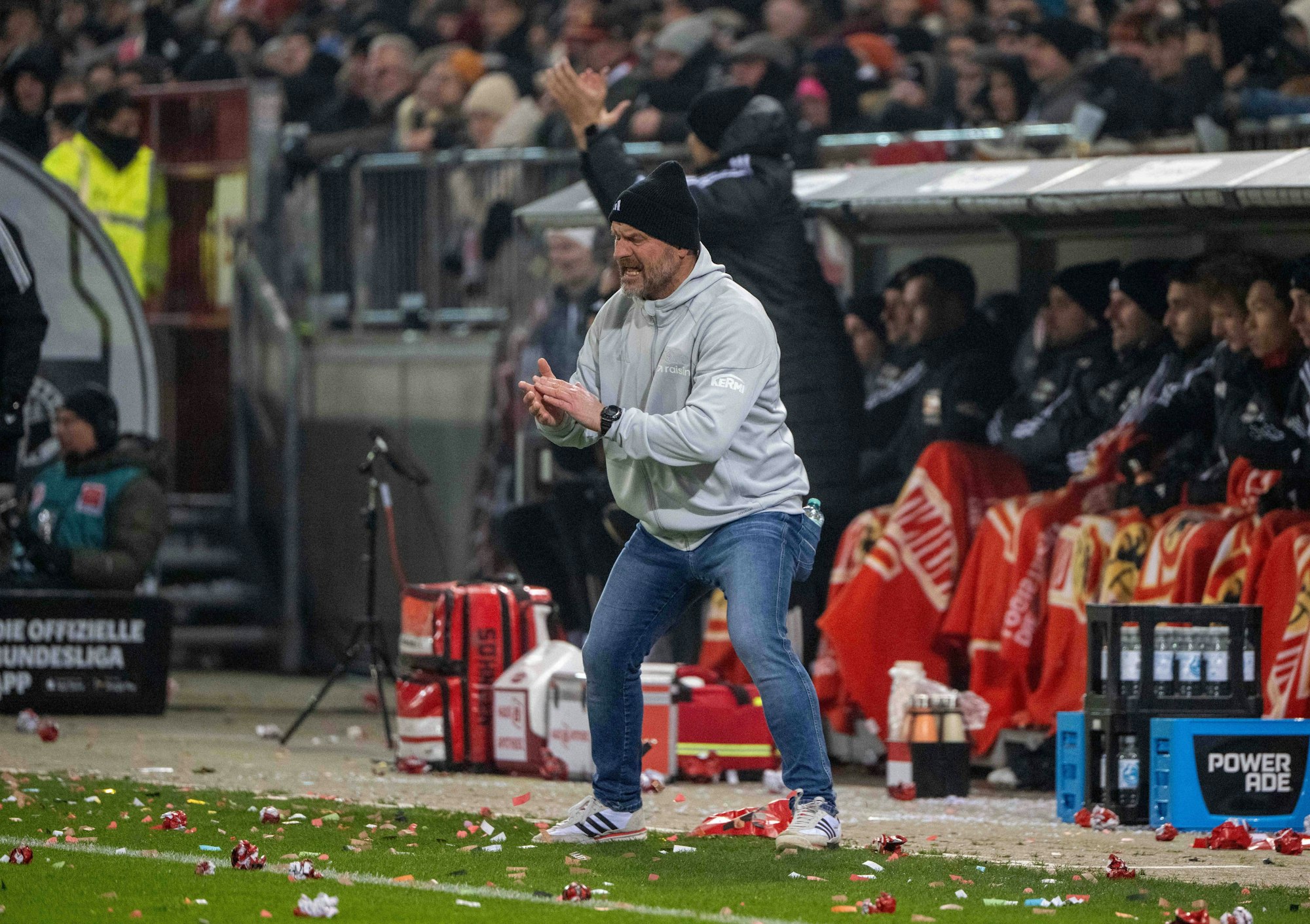 Steffen Baumgart in der Coaching-Zone von Union Berlin.