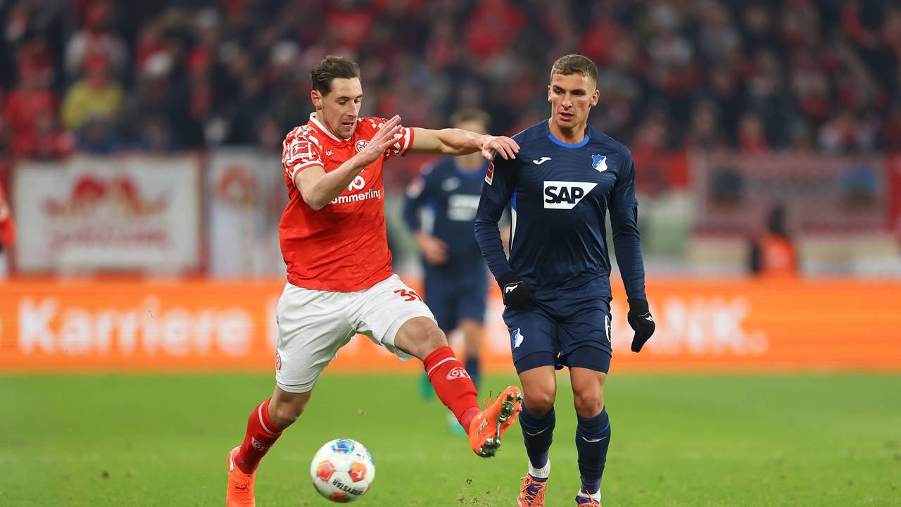 Dominik Kohr gegen Andrej Kramaric.