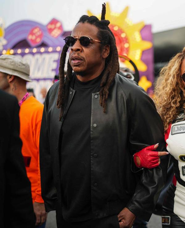 Jay-Z und seine Ehefrau Beyonce in der Boxengasse.