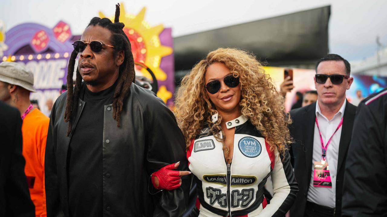 Jay-Z und seine Ehefrau Beyonce in der Boxengasse.