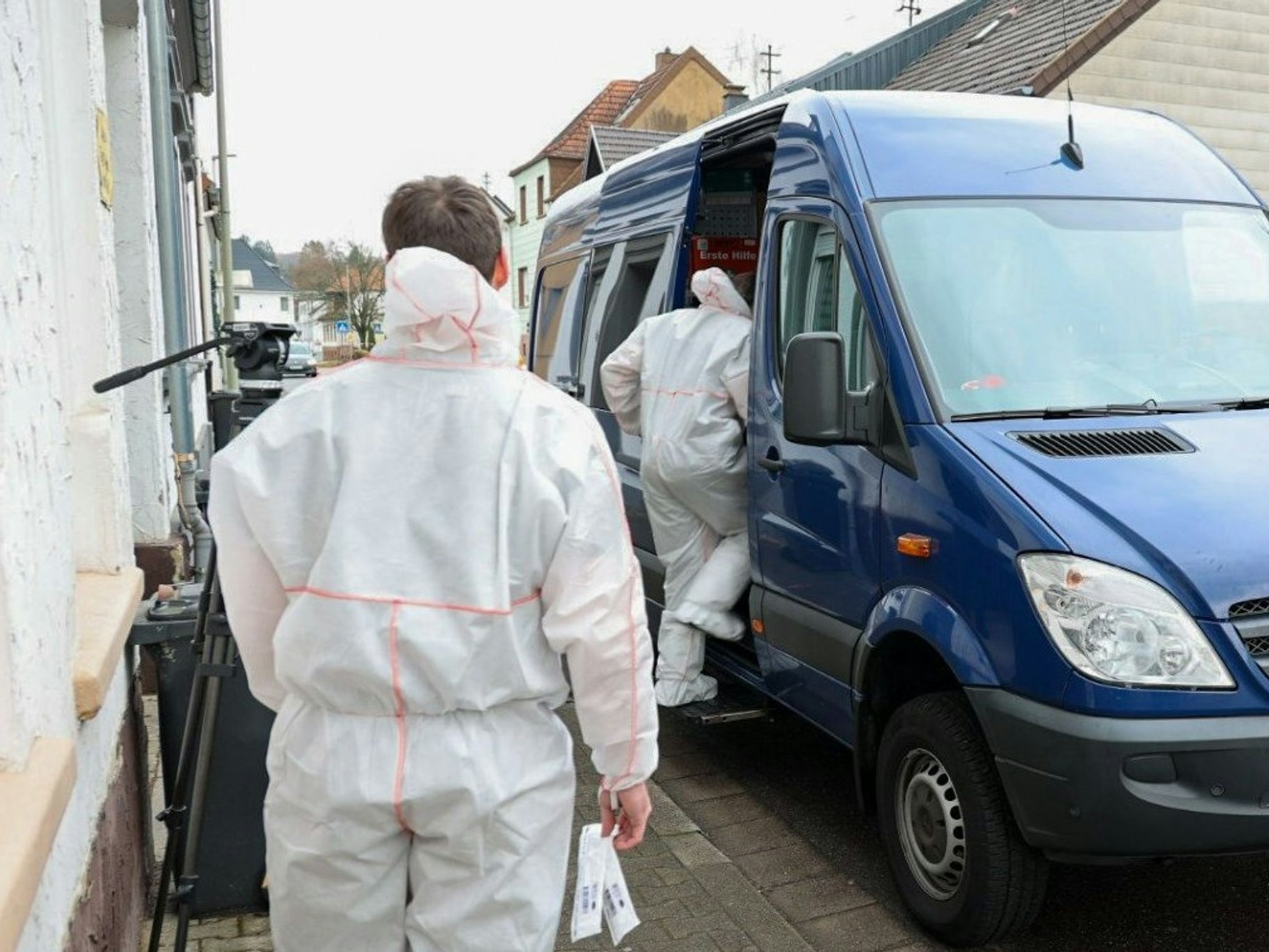 Die Spurensicherung der Polizei ist im Einsatz.