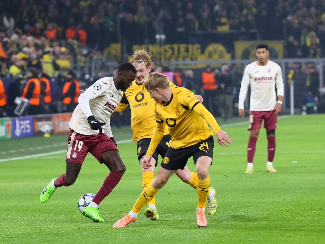Dribbling von Nicolas Pepe gegen Borussia Dortmund.