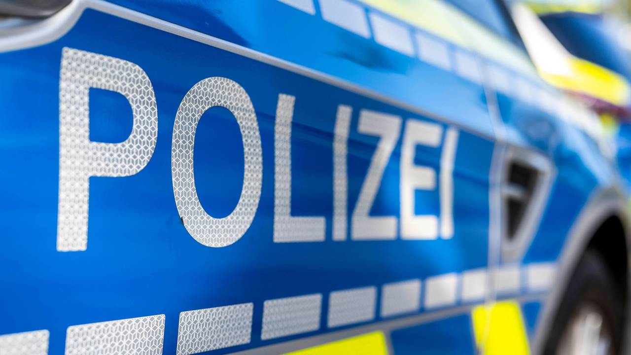 Es gab am Dienstag Durchsuchungen bei vier teilweise noch minderjährigen Beschuldigten, auch in Nordrhein-Westfalen (Symbolbild).