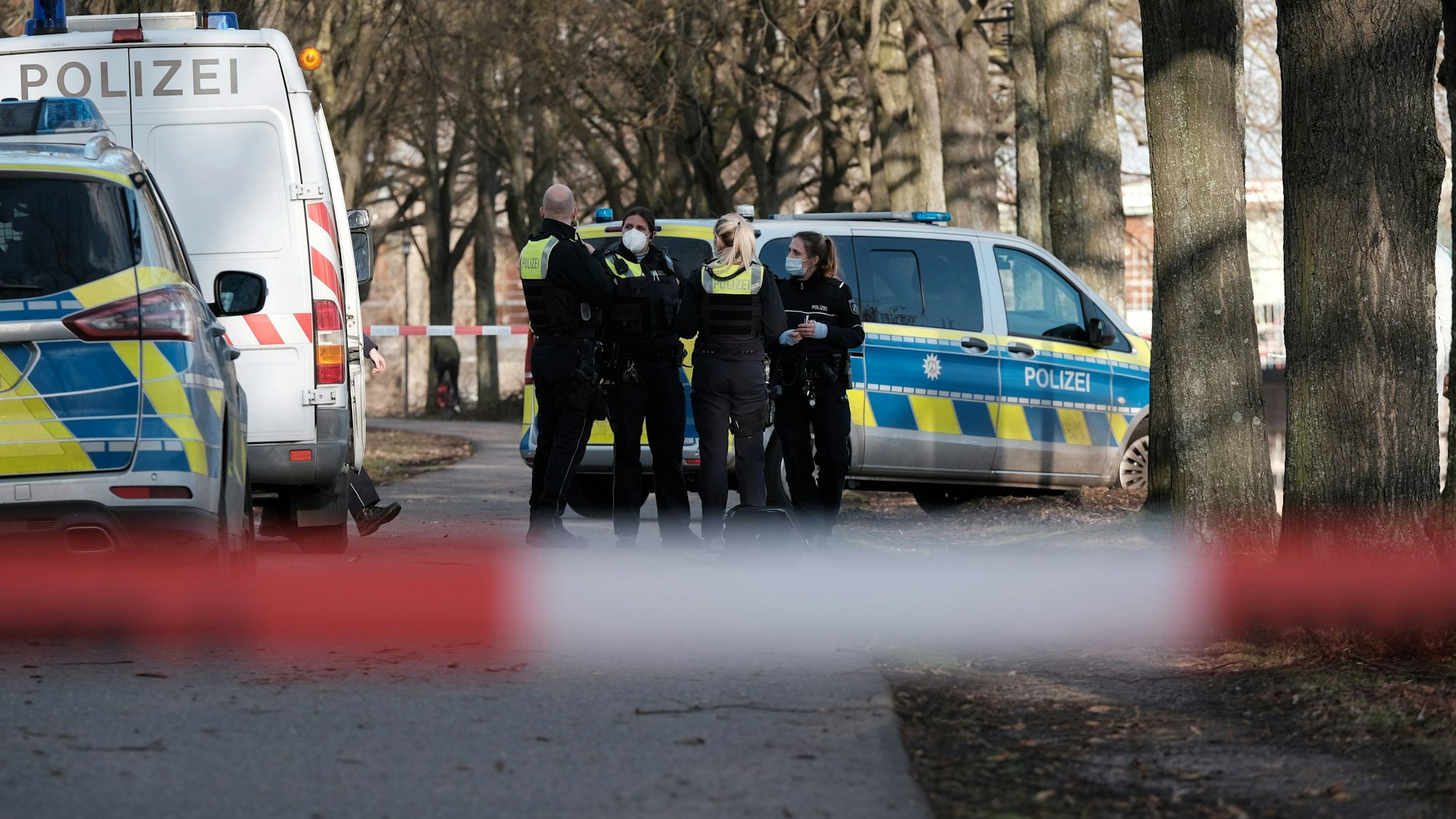 Einsatzkräfte der Polizei (Symbolfoto)