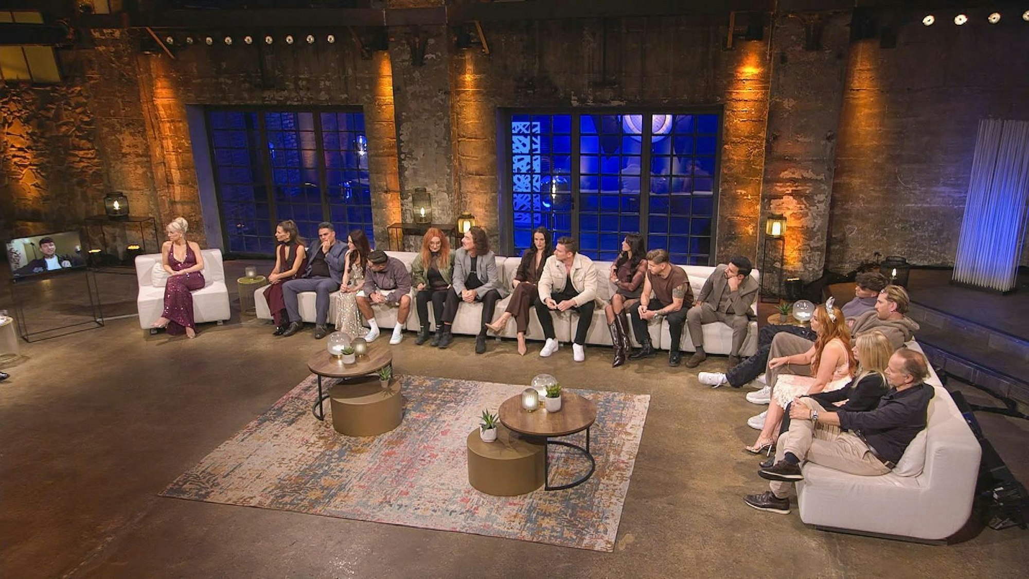 Wer ist Freund, wer Feind? Beim Wiedersehen kommt vieles zur Sprache. (Bild: RTL)