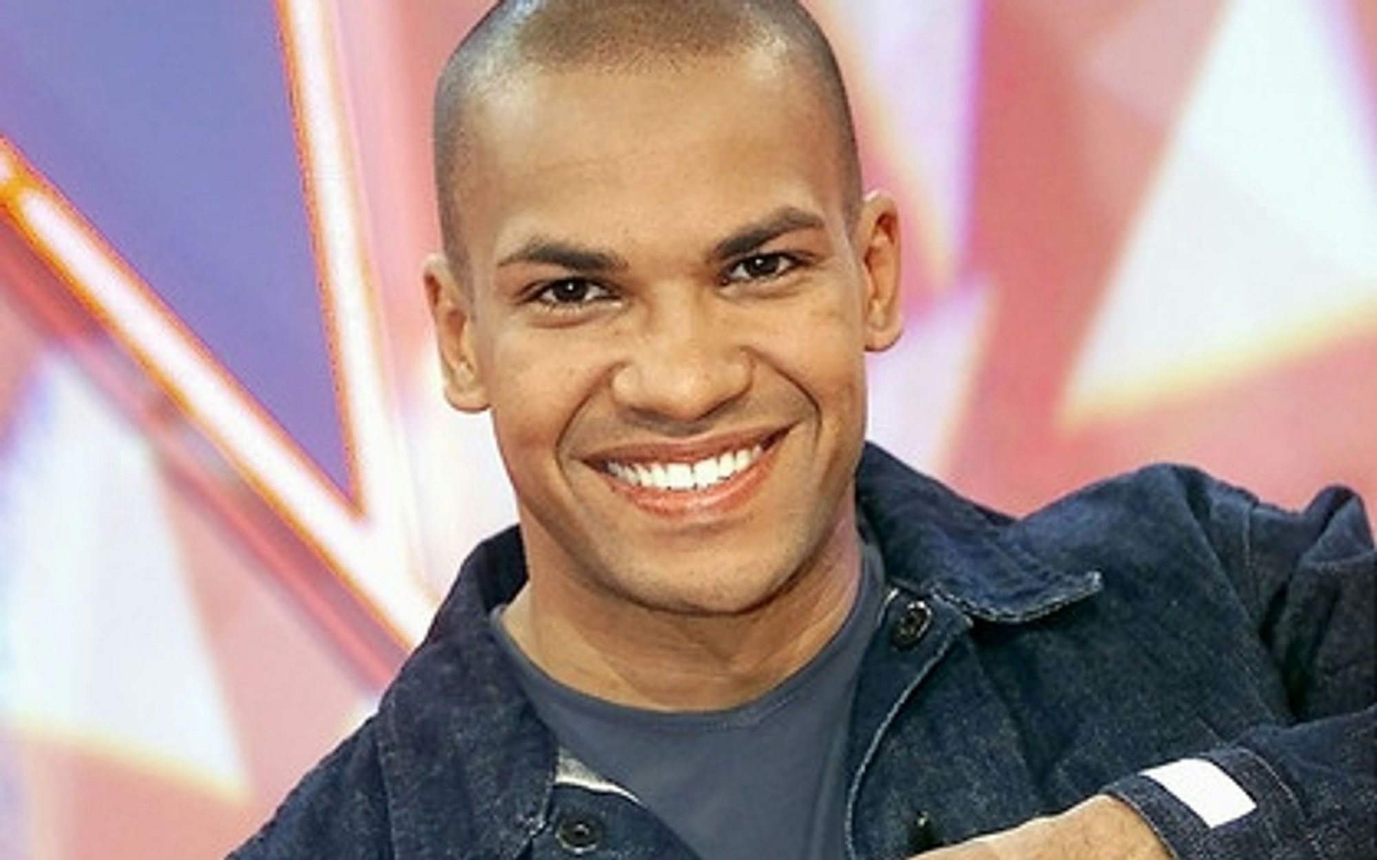 Für ihn bedeutete „Herzblatt“ den Beginn seiner TV-Karriere: Pierre Geisensetter moderierte die Kuppelshow von 1999 bis 2001. (Bild: BR/Ralf Wilschewski)