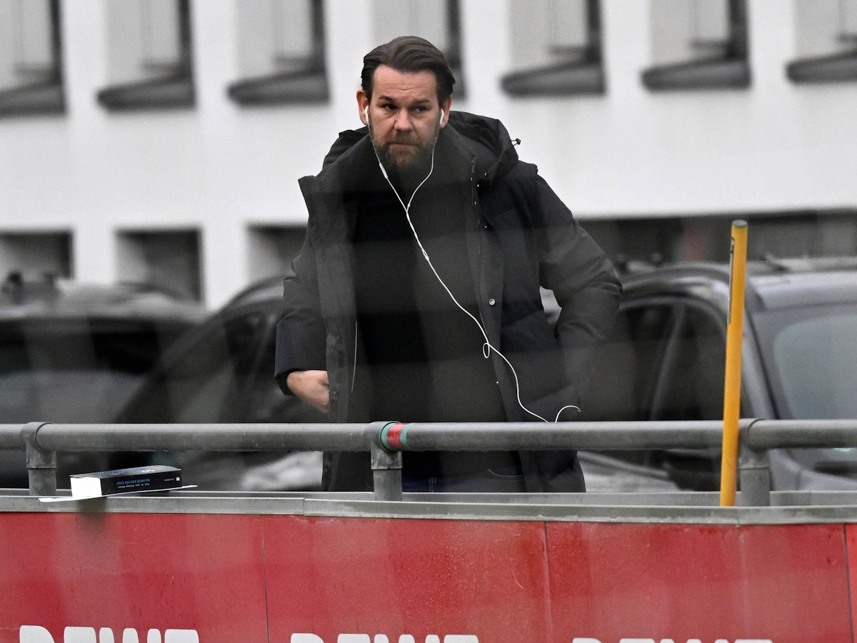 Thomas Kessler am Rande des Trainings des 1. FC Köln.