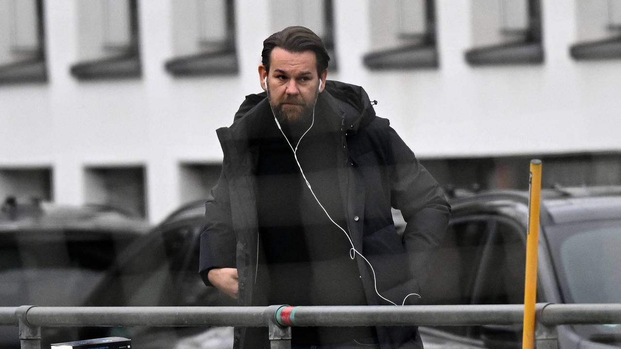 Thomas Kessler am Rande des Trainings des 1. FC Köln.
