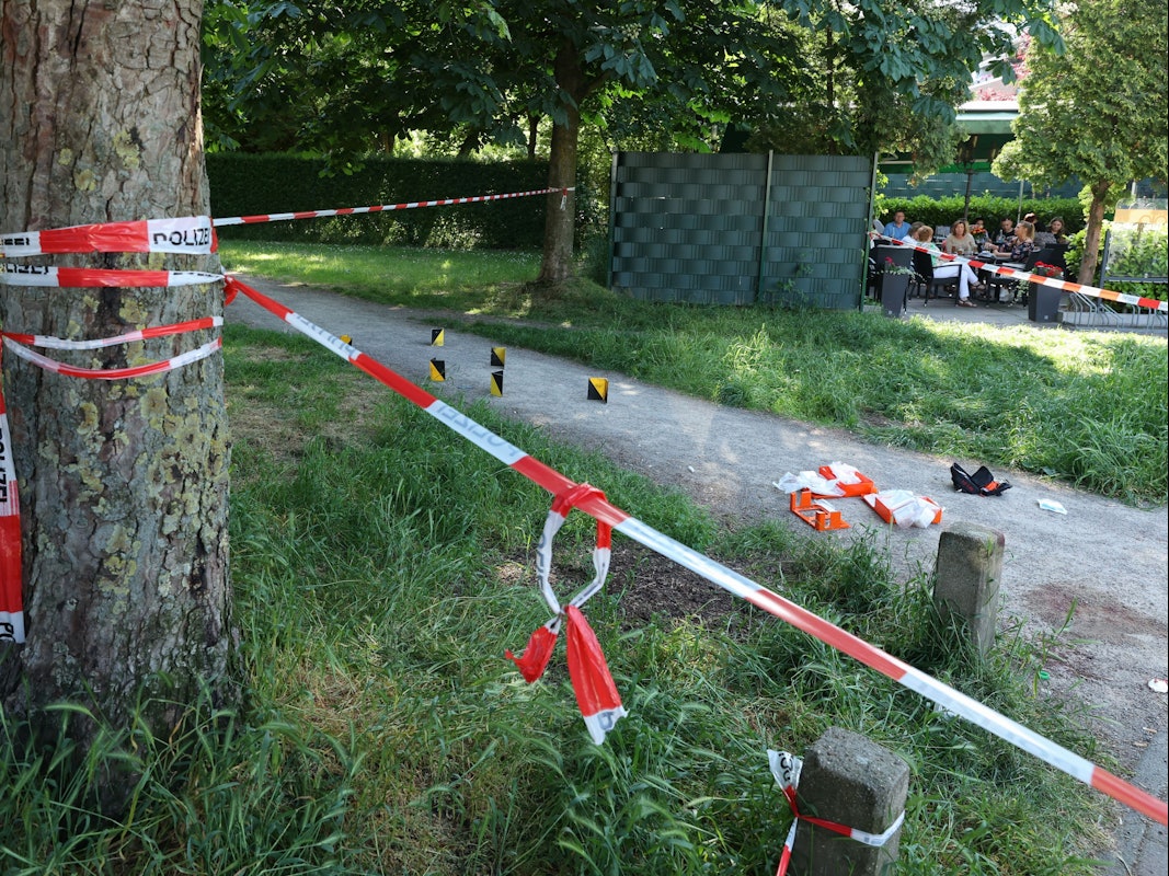 Die Polizei sicherte Spuren des Verbrechens im Böcking-Park.