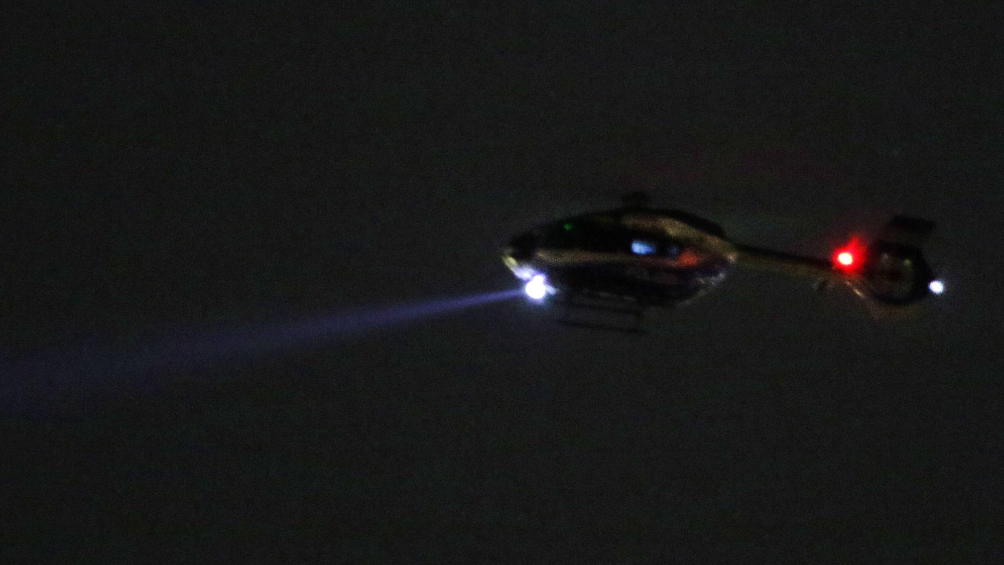 Ein Polizeihubschrauber im Einsatz (Symbolfoto)