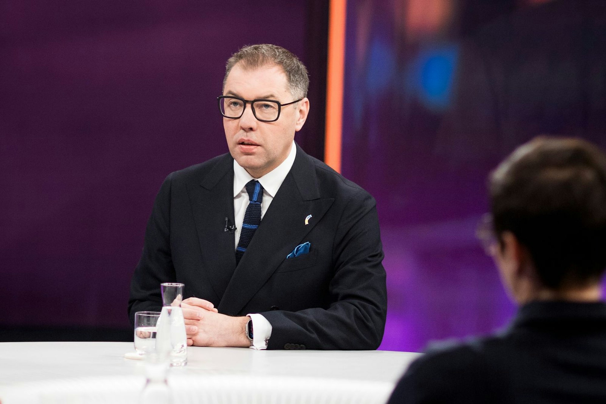 Der ukrainische Botschafter Oleksii Makeiev dankte Deutschland abermals für den Einsatz Deutschlands. Ihm gefalle die „Fingerspitzendiplomatie von Friedrich Merz“. Er sei jedoch „gegen US-Bashing. Wir brauchen die Vereinigten Staaten als Partner.“ (Bild: ZDF/Thomas Kierok )