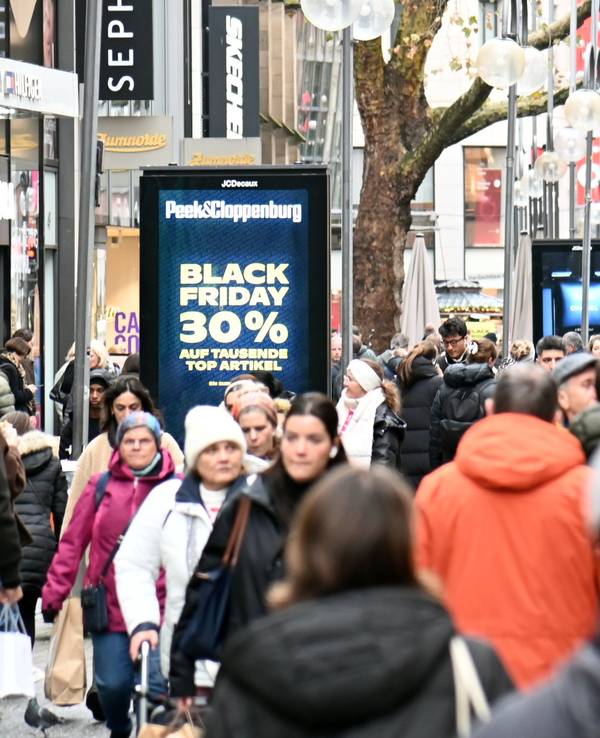 Auf der Schildergasse gab es am Freitag einen Black-Friday-Protest.