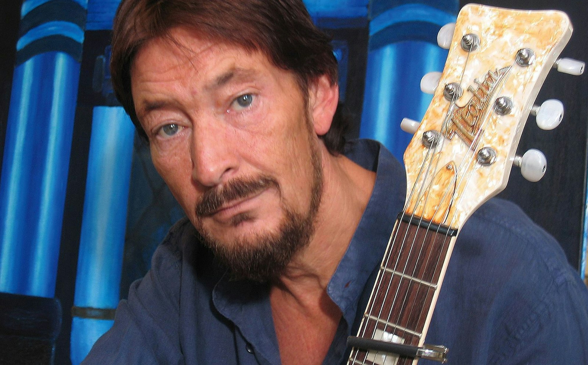 Chris Rea macht wenig Aufhebens um seine Person, aber seine Musik ist umso eindrucksvoller. Nun veröffentlicht der britische Musiker passend zu Weihnachten die Platte „A Christmas Album“. (Bild: edel)