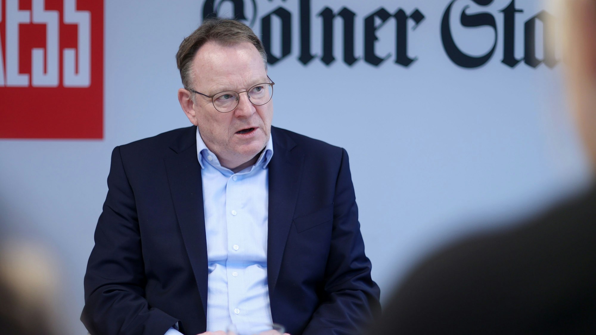 Kölns OB Torsten Burmester Ende November im Gespräch mit Leserinnen und Lesern der Redaktion von EXPRESS und „Kölner Stadt-Anzeiger“.