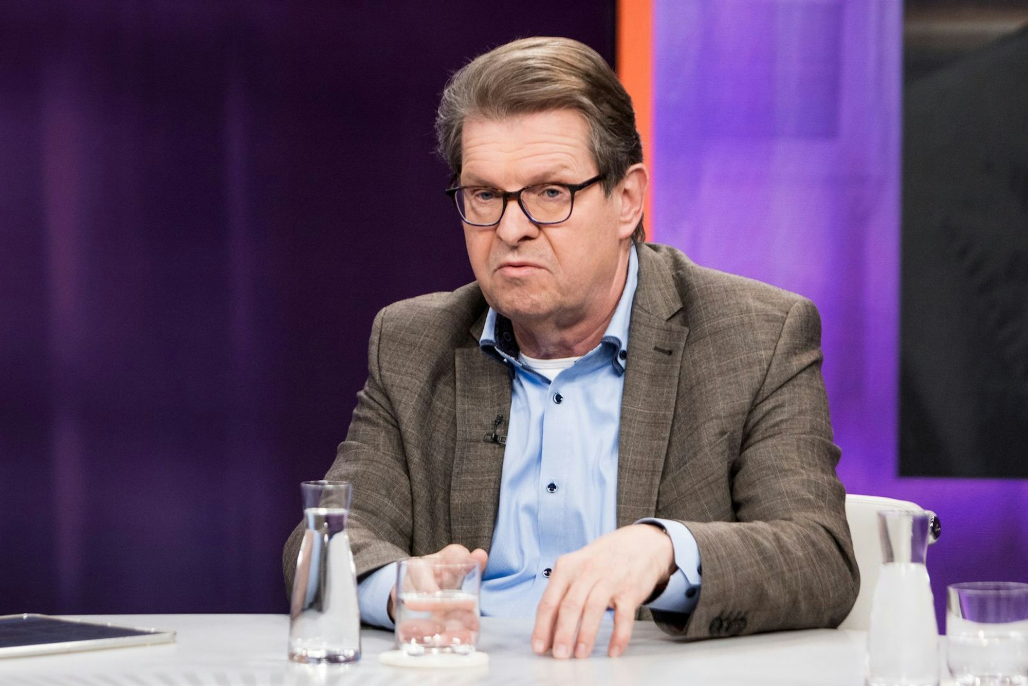 Ralf Stegner (SPD) lieferte sich mit Norbert Röttgen (CDU), Mitglied im Auswärtigen Ausschuss, heftige Wortgefechte. (Bild: ZDF/Thomas Kierok )