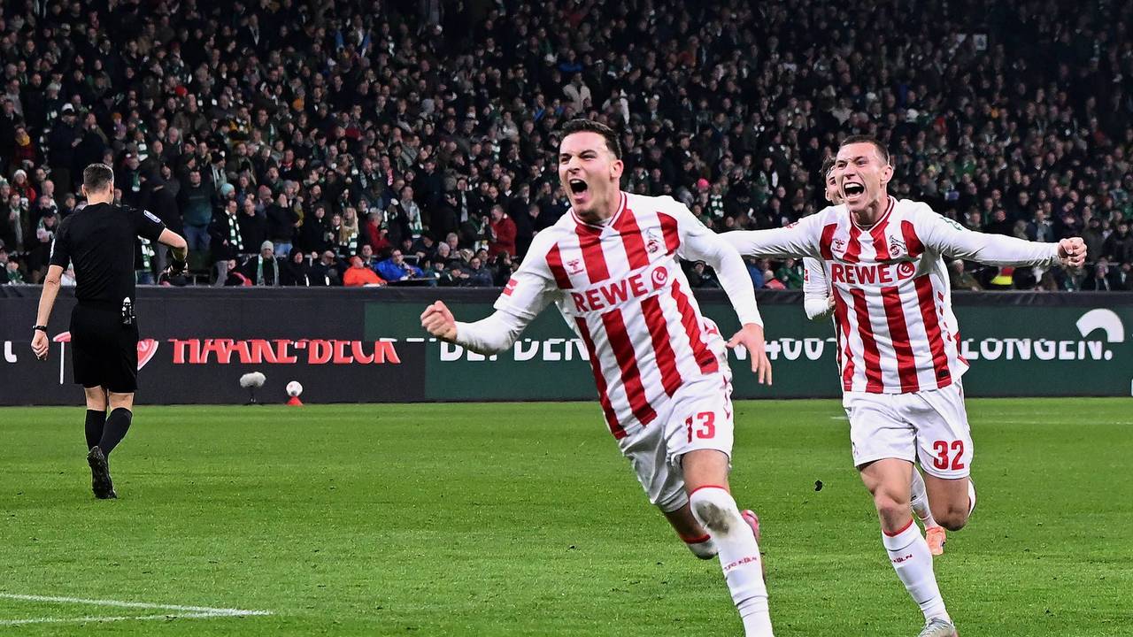 Said El Mala (1. FC Köln) jubelt, hinter ihm Kristoffer Lund.