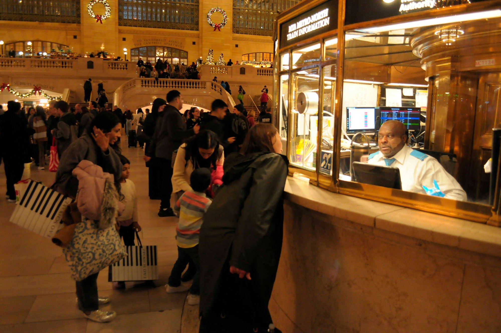 Der Stollwerck-Schokoladenautomat eroberte auch die Bahnhöfe in New York. Hier ist das Grand Central Terminal in Manhattan zu sehen.