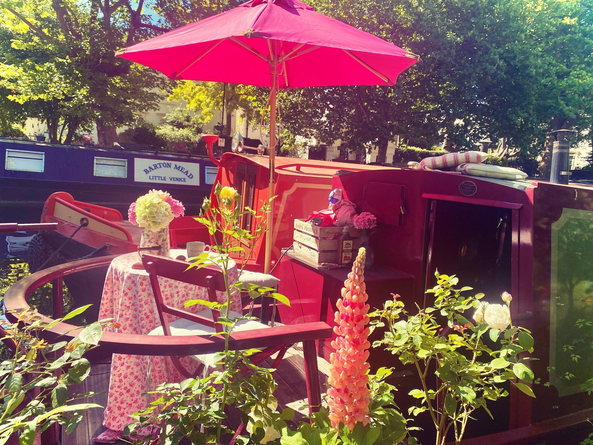 Das Hausboot von ARD-Korrespondentin Annette Dittert im Londoner Stadtteil Little Venice