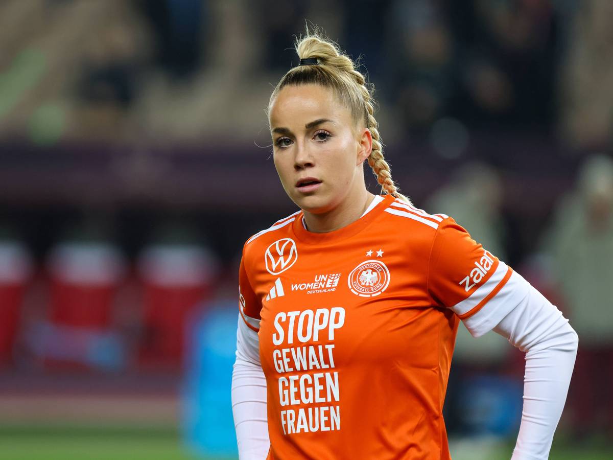Giulia Gwinn spielt mit den DFB-Frauen am Dienstagabend (2. Dezember) gegen die Weltmeisterinnen aus Spanien.
