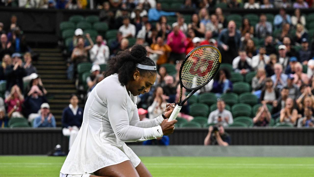 Serena Williams feiert einen Punktgewinn beim Spiel gegen Harmony Tan.