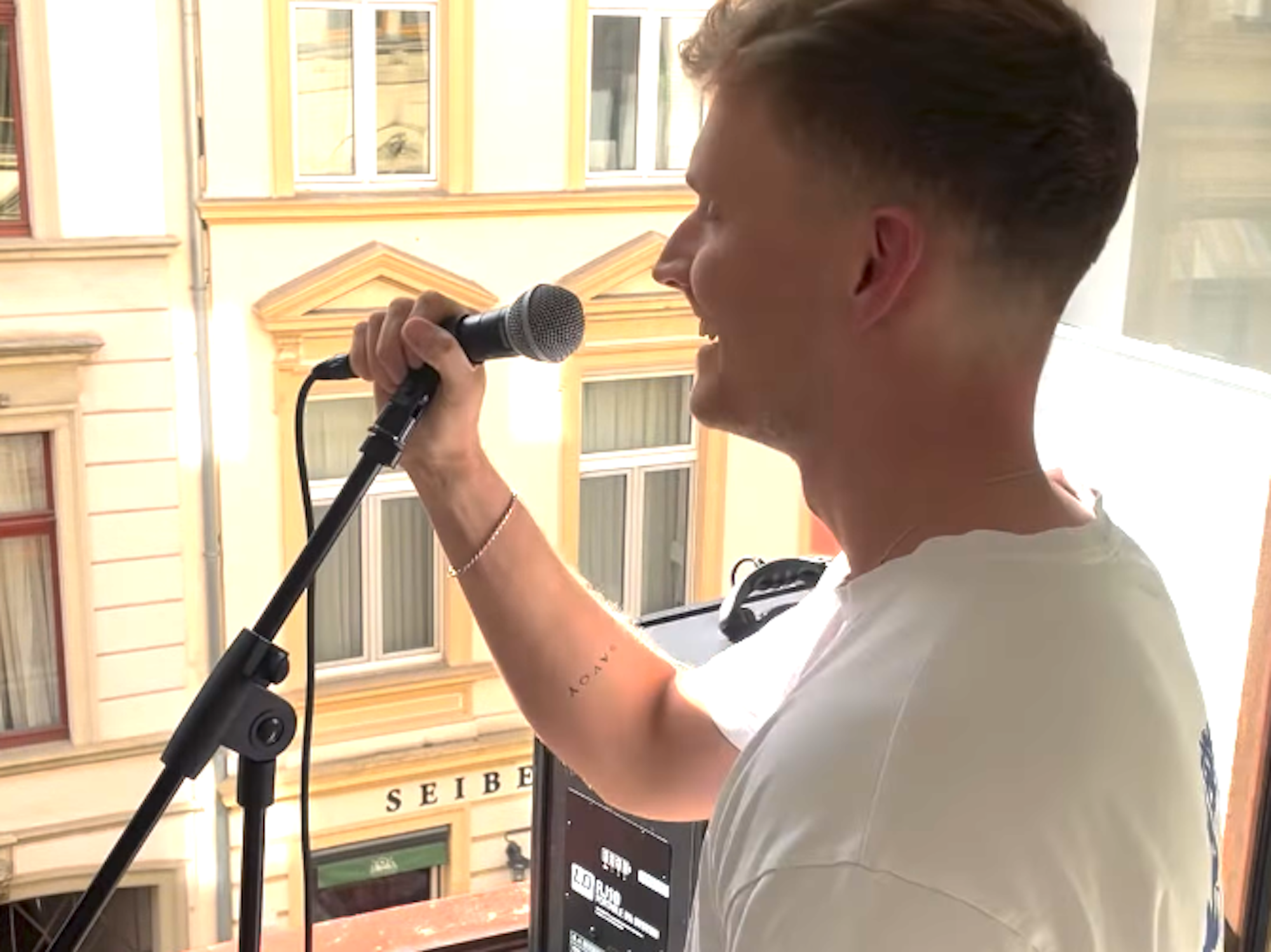 Sorgt mit seinen Fenster-Konzerten für gute Laune: Savoy