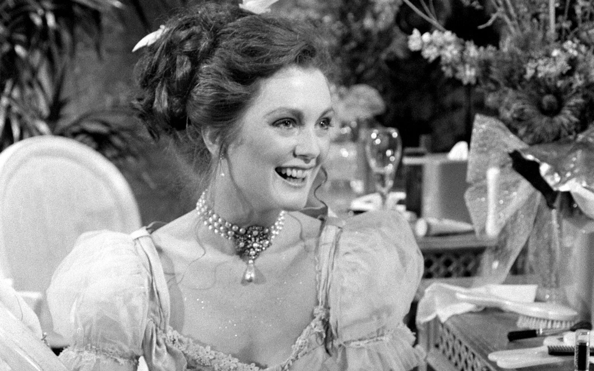 Eine ihrer ersten größeren Rollen hatte Julianne Moore von 1985 bis 1988 in der Soap „As The World Turns“ (deutscher Titel: „Jung und leidenschaftlich - Wie das Leben so spielt“). (Bild: CBS Photo Archive via Getty Images)