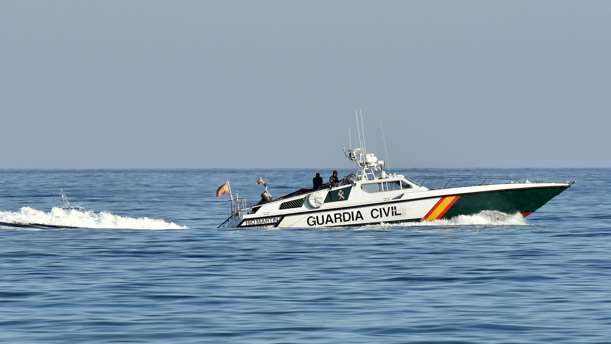 Patrouillenboot der Guardia Civil auf dem Meer